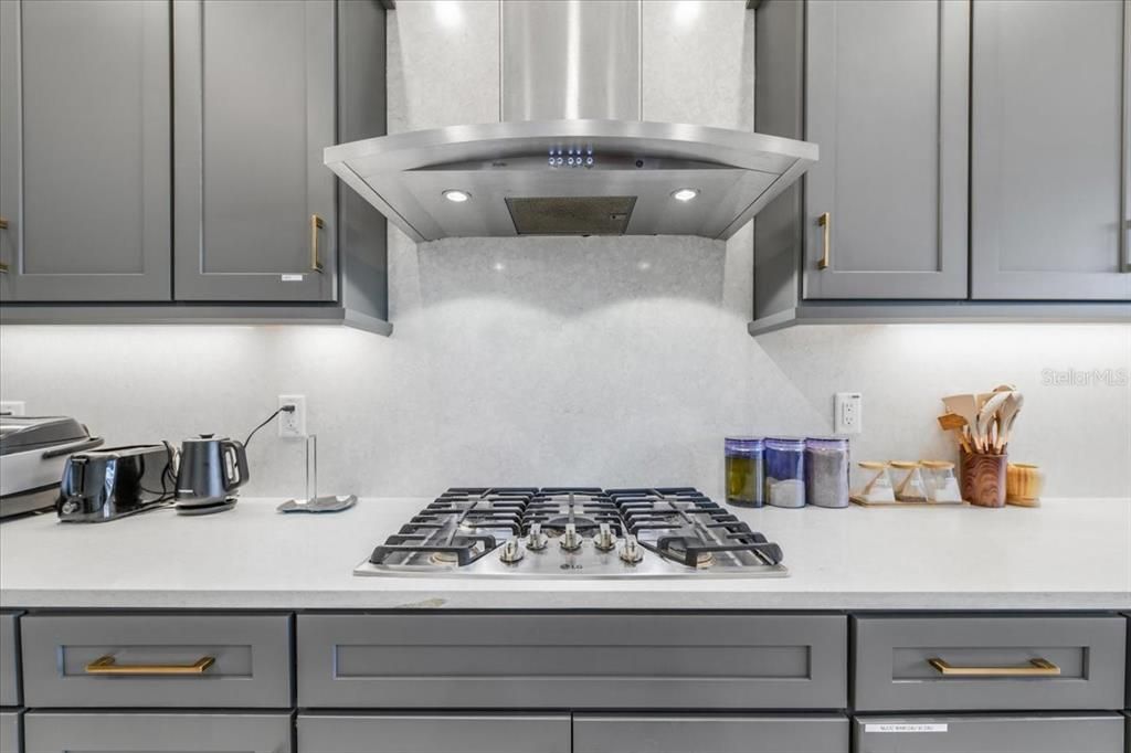 En Venta: $1,195,000 (5 camas, 5 baños, 4501 Pies cuadrados)