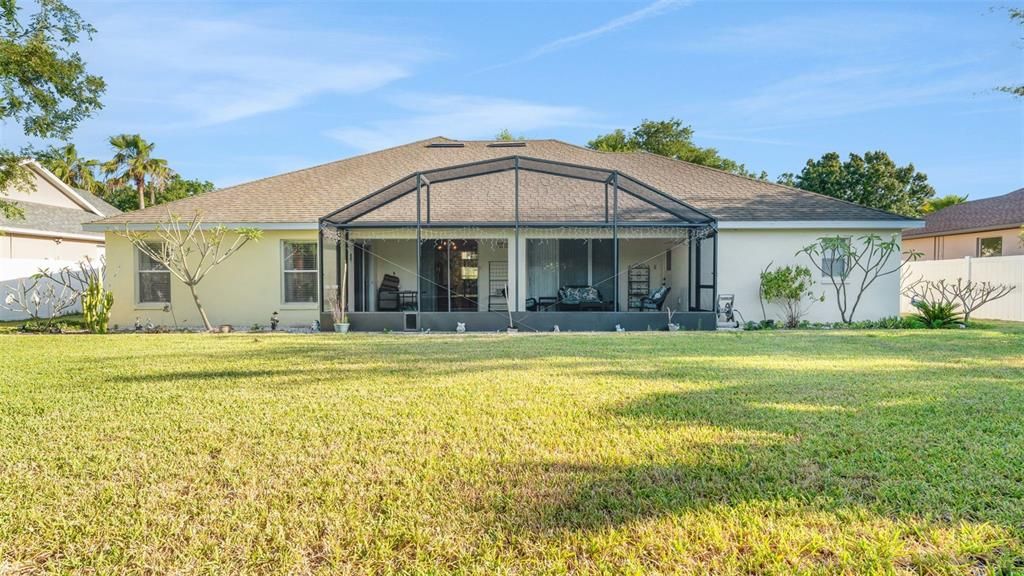Active With Contract: $375,000 (3 beds, 2 baths, 2018 Square Feet)