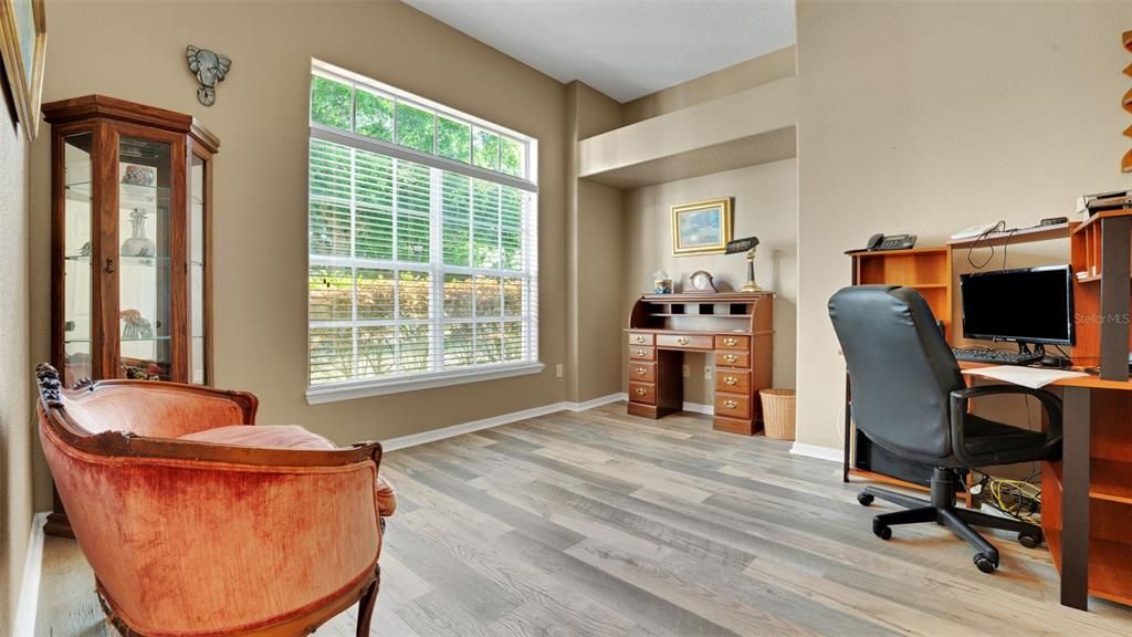 Active With Contract: $375,000 (3 beds, 2 baths, 2018 Square Feet)