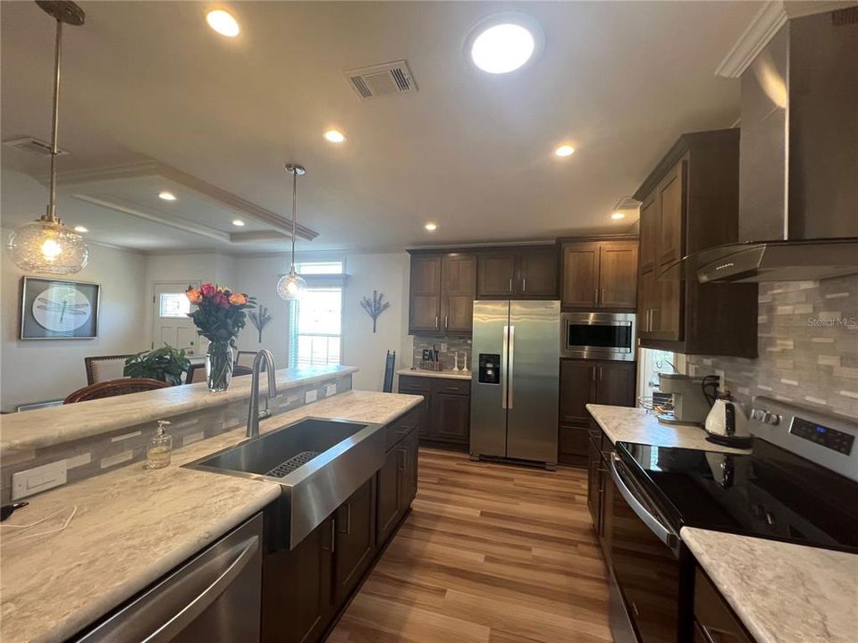 For Rent: $1,800 (3 beds, 2 baths, 1456 Square Feet)