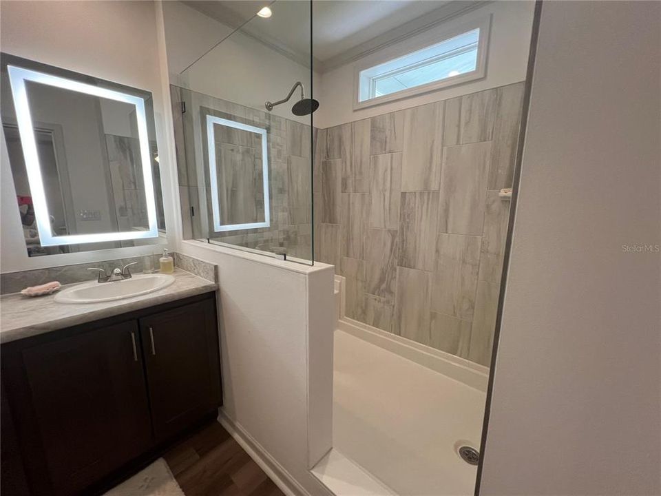 For Rent: $1,800 (3 beds, 2 baths, 1456 Square Feet)