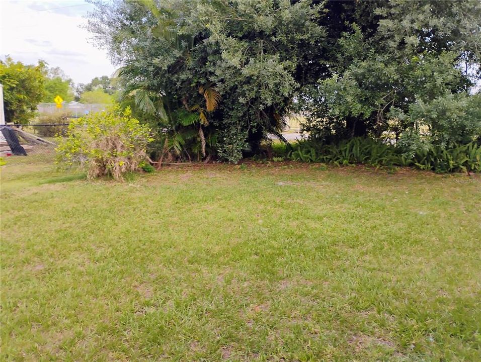 На продажу: $89,400 (2 спален, 2 ванн, 1332 Квадратных фут)