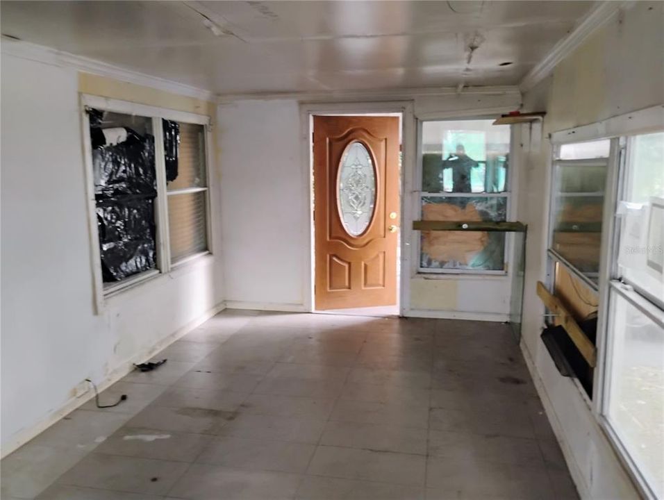 На продажу: $89,400 (2 спален, 2 ванн, 1332 Квадратных фут)