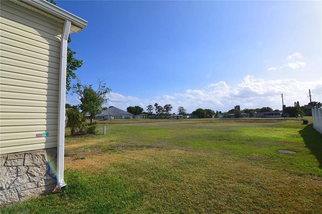 For Sale: $114,900 (3 beds, 2 baths, 1400 Square Feet)