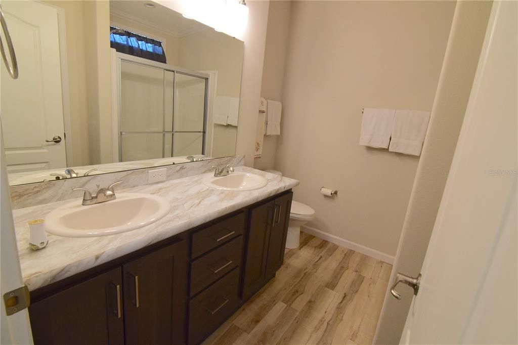 For Sale: $114,900 (3 beds, 2 baths, 1400 Square Feet)