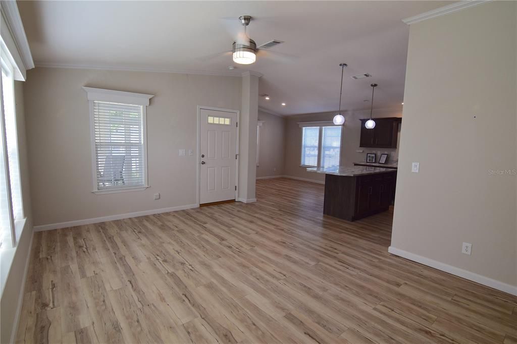 For Sale: $114,900 (3 beds, 2 baths, 1400 Square Feet)