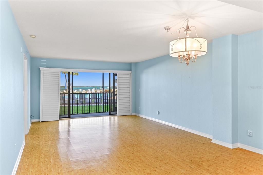 Active With Contract: $599,000 (3 beds, 2 baths, 1545 Square Feet)