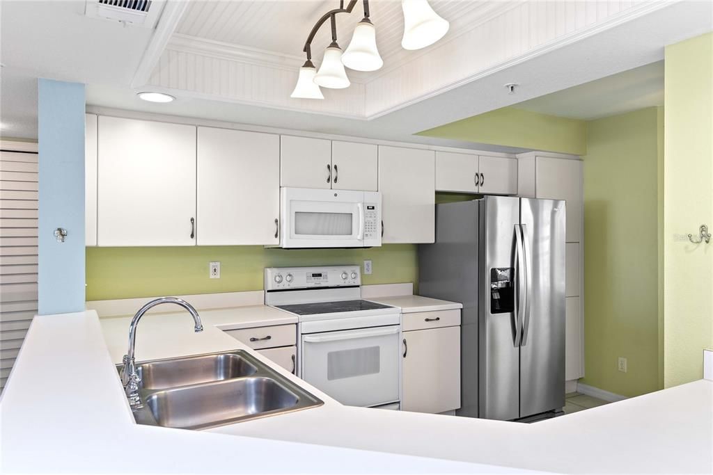Active With Contract: $599,000 (3 beds, 2 baths, 1545 Square Feet)