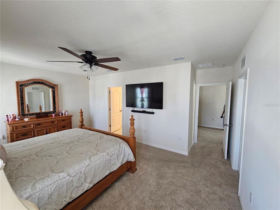 En Venta: $400,000 (5 camas, 3 baños, 2522 Pies cuadrados)