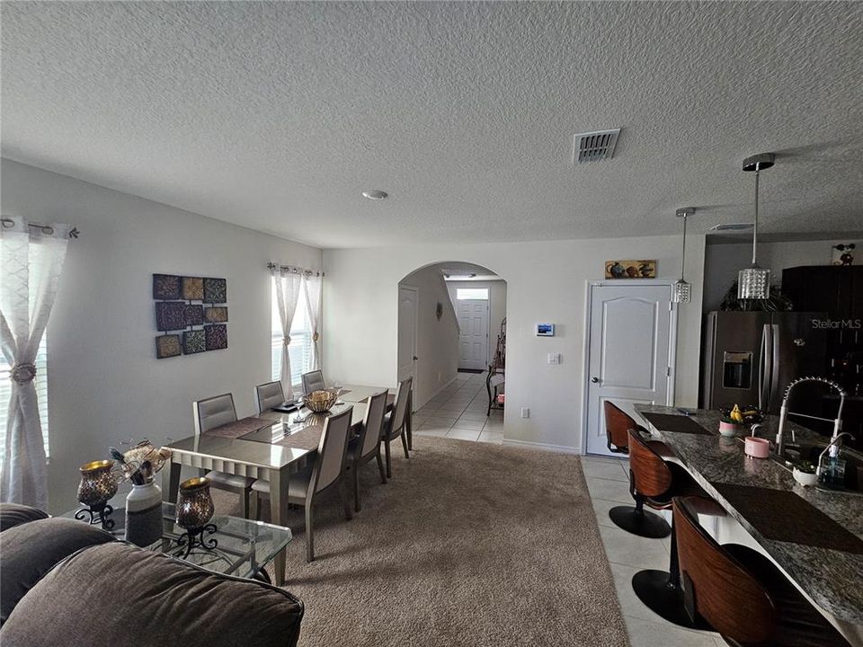 En Venta: $400,000 (5 camas, 3 baños, 2522 Pies cuadrados)