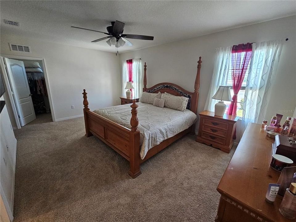 En Venta: $400,000 (5 camas, 3 baños, 2522 Pies cuadrados)