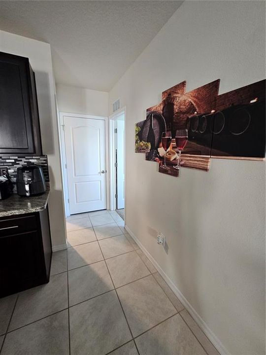 En Venta: $400,000 (5 camas, 3 baños, 2522 Pies cuadrados)