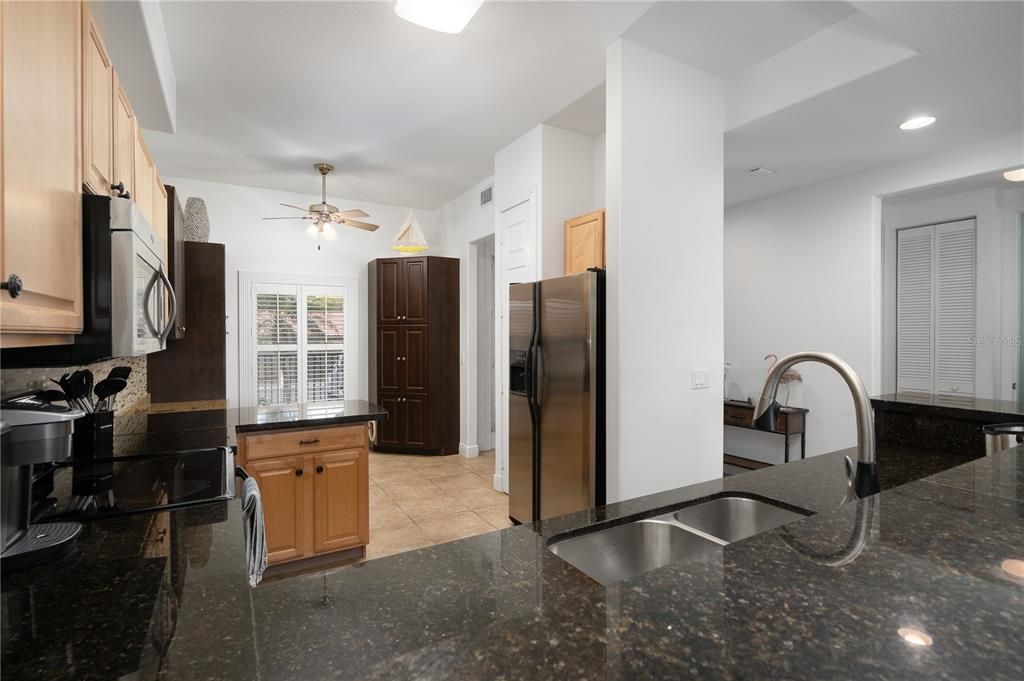 待售: $325,000 (2 贝兹, 2 浴室, 1513 平方英尺)