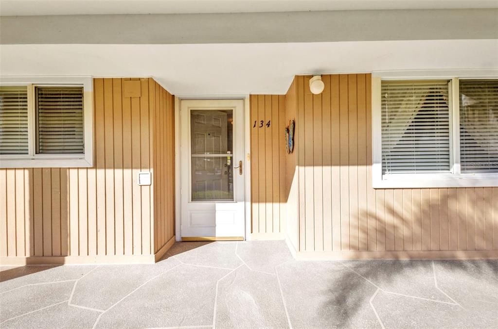 待售: $259,000 (2 贝兹, 2 浴室, 1077 平方英尺)