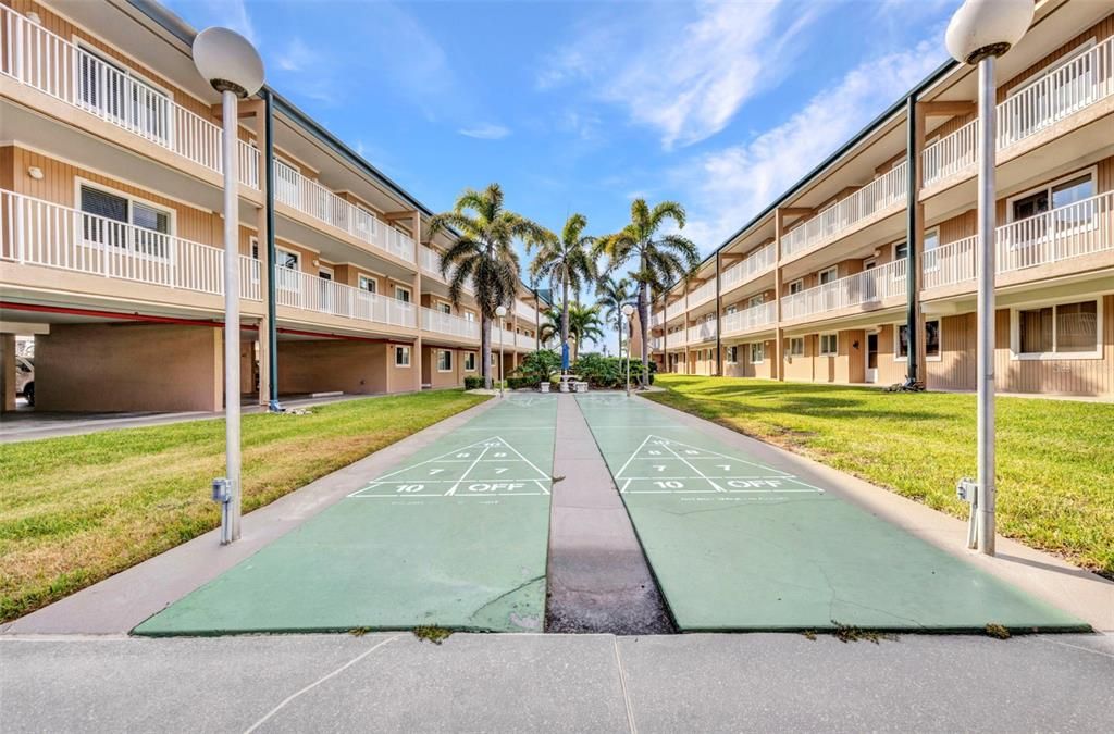 待售: $259,000 (2 贝兹, 2 浴室, 1077 平方英尺)