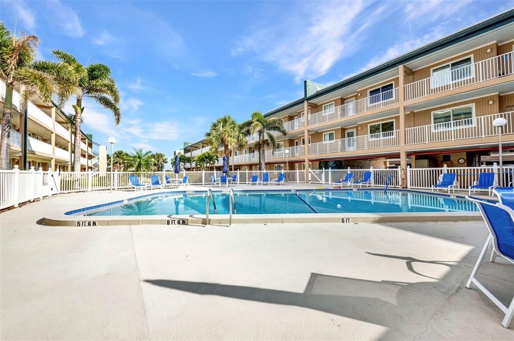 待售: $259,000 (2 贝兹, 2 浴室, 1077 平方英尺)