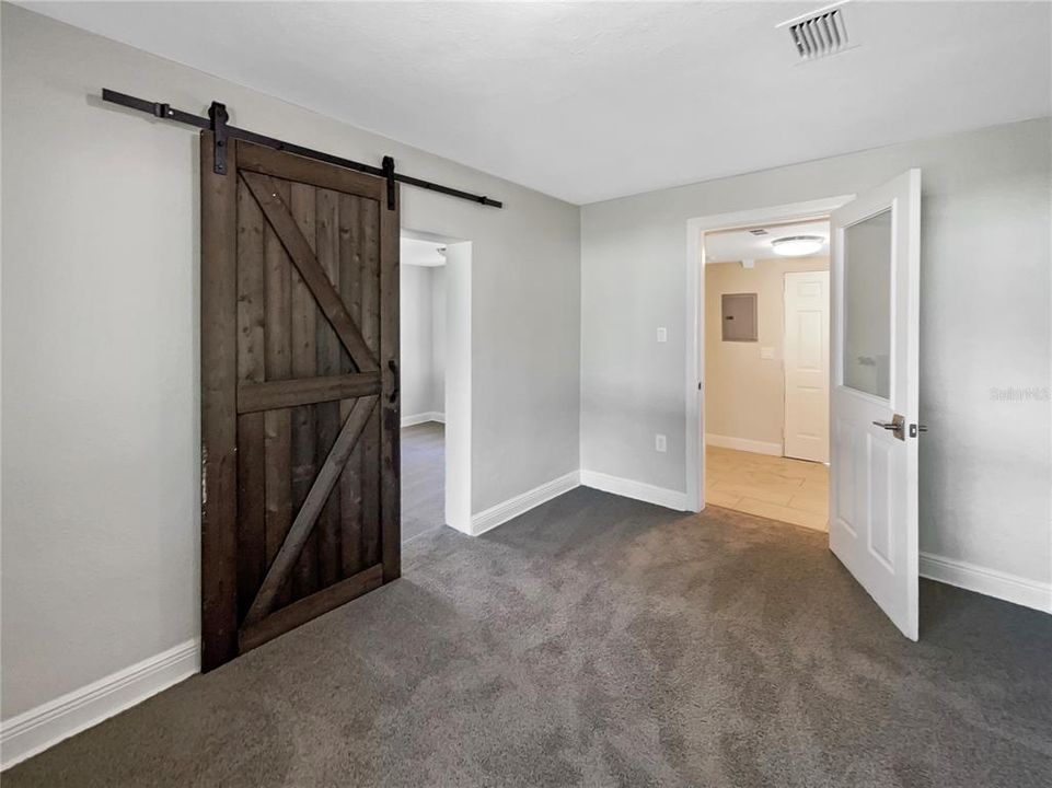 待售: $325,000 (3 贝兹, 3 浴室, 2144 平方英尺)