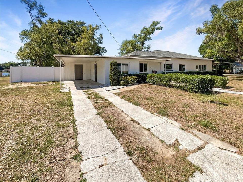 待售: $325,000 (3 贝兹, 3 浴室, 2144 平方英尺)