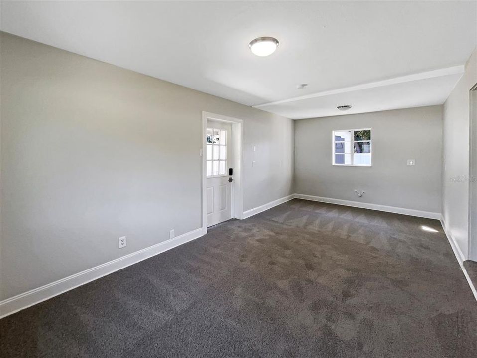 待售: $325,000 (3 贝兹, 3 浴室, 2144 平方英尺)