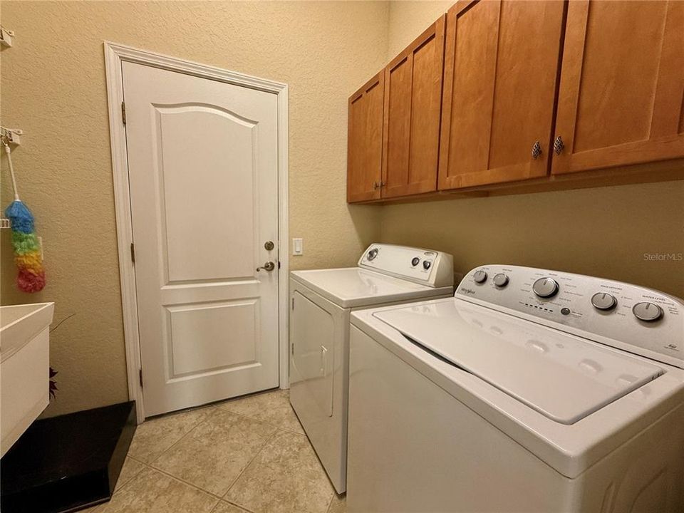 На продажу: $344,000 (2 спален, 2 ванн, 1837 Квадратных фут)