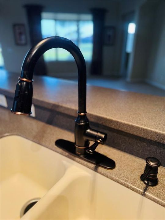 На продажу: $344,000 (2 спален, 2 ванн, 1837 Квадратных фут)