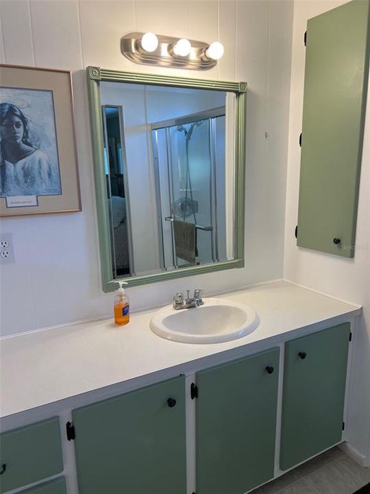 待售: $129,000 (2 贝兹, 2 浴室, 960 平方英尺)