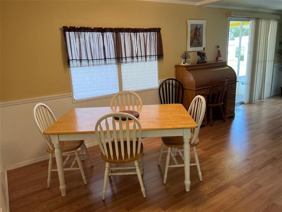 待售: $129,000 (2 贝兹, 2 浴室, 960 平方英尺)