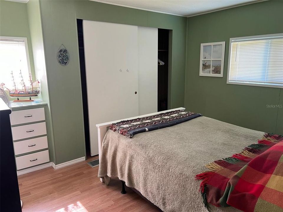 待售: $129,000 (2 贝兹, 2 浴室, 960 平方英尺)