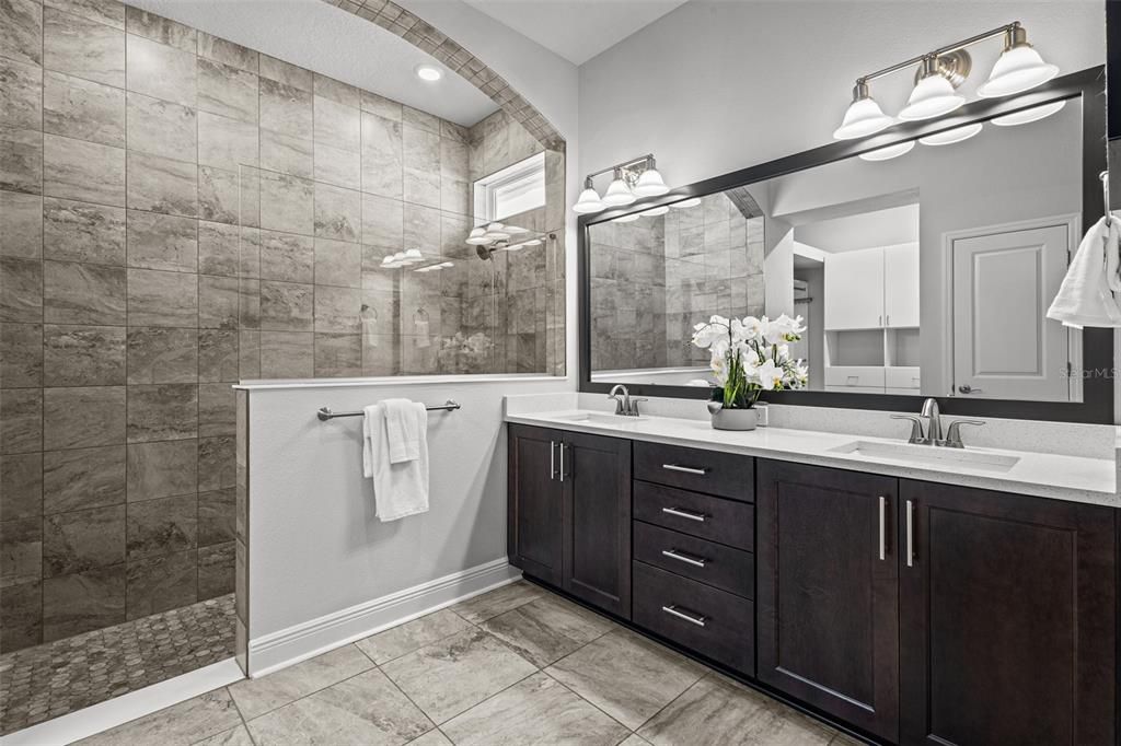 待售: $750,000 (4 贝兹, 3 浴室, 2887 平方英尺)