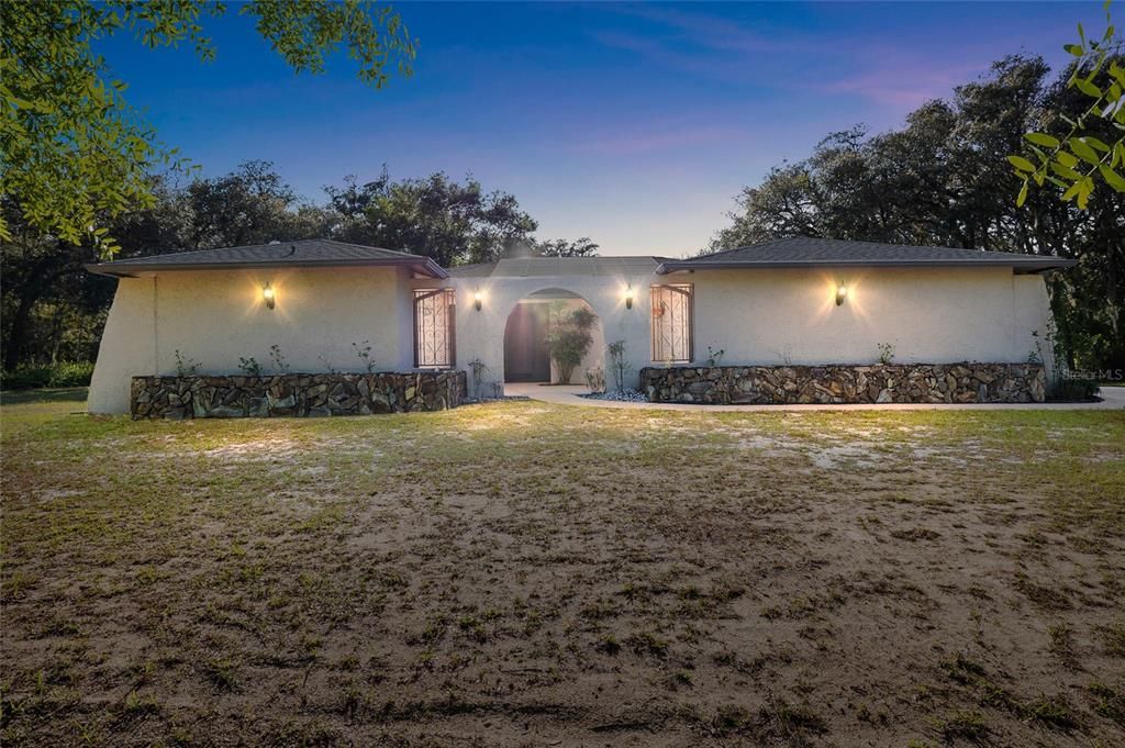 Recently Sold: $299,999 (2 beds, 2 baths, 2126 Square Feet)