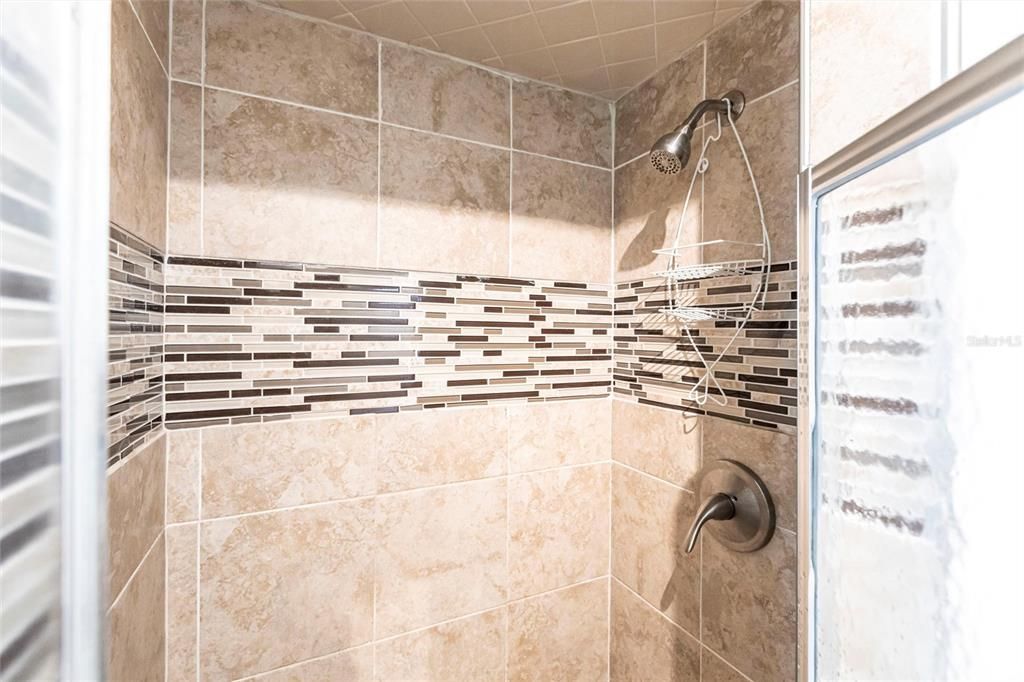 For Sale: $315,000 (2 beds, 2 baths, 1050 Square Feet)