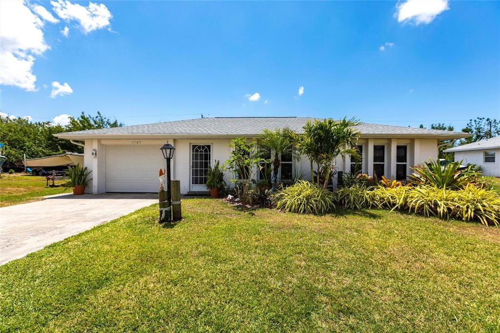 For Sale: $315,000 (2 beds, 2 baths, 1050 Square Feet)