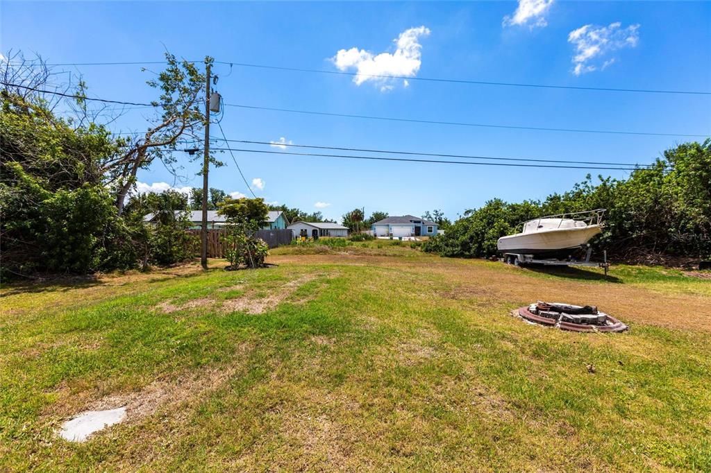 For Sale: $315,000 (2 beds, 2 baths, 1050 Square Feet)