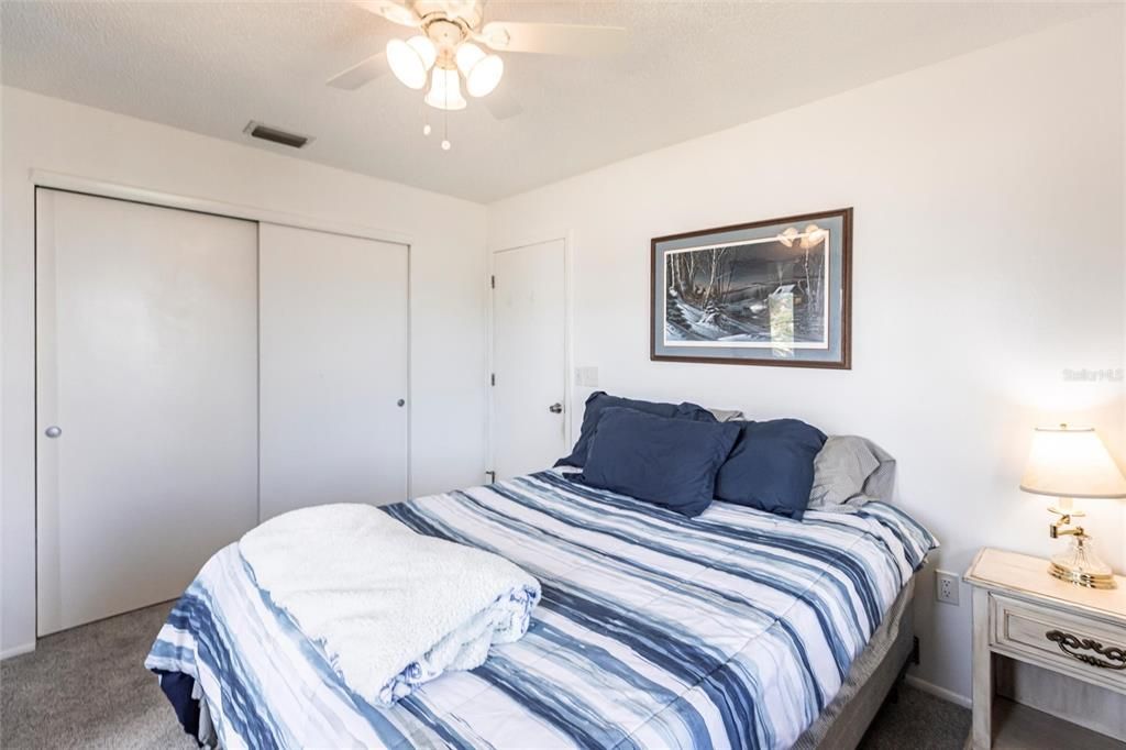 For Sale: $315,000 (2 beds, 2 baths, 1050 Square Feet)