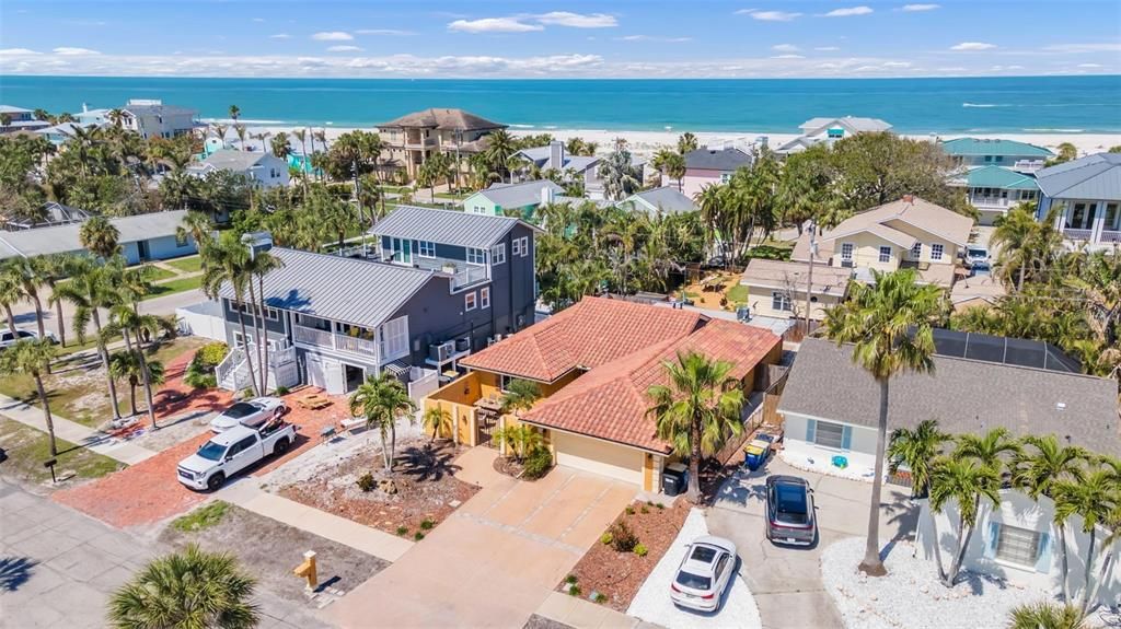 Active With Contract: $799,000 (3 beds, 2 baths, 2039 Square Feet)