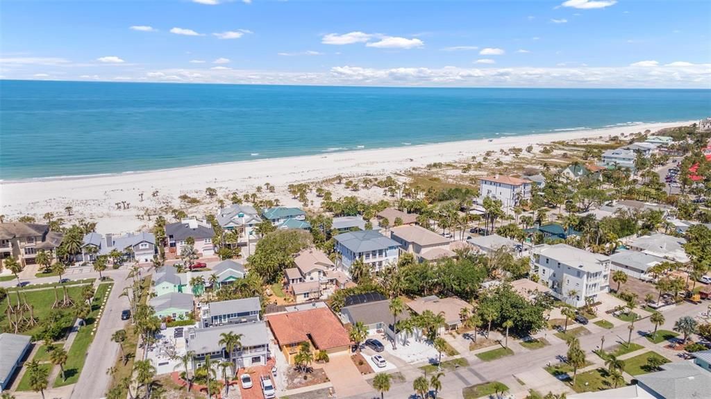 Active With Contract: $799,000 (3 beds, 2 baths, 2039 Square Feet)