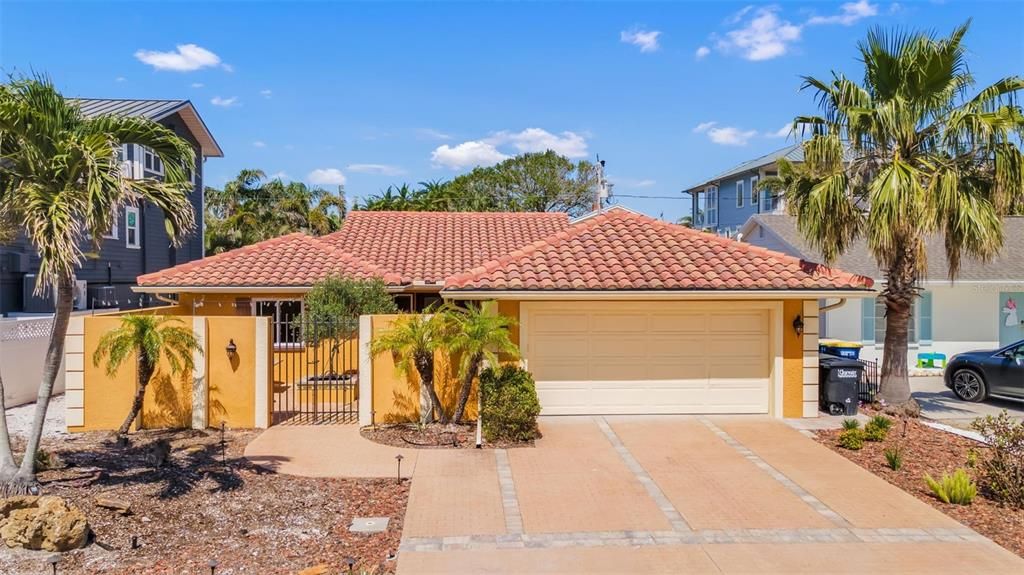 Active With Contract: $799,000 (3 beds, 2 baths, 2039 Square Feet)