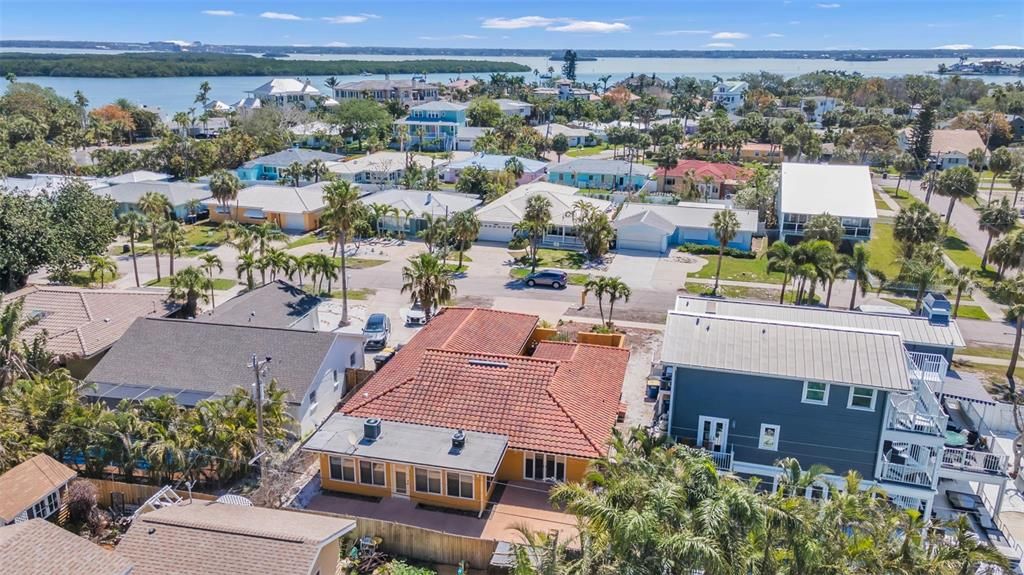 Active With Contract: $799,000 (3 beds, 2 baths, 2039 Square Feet)