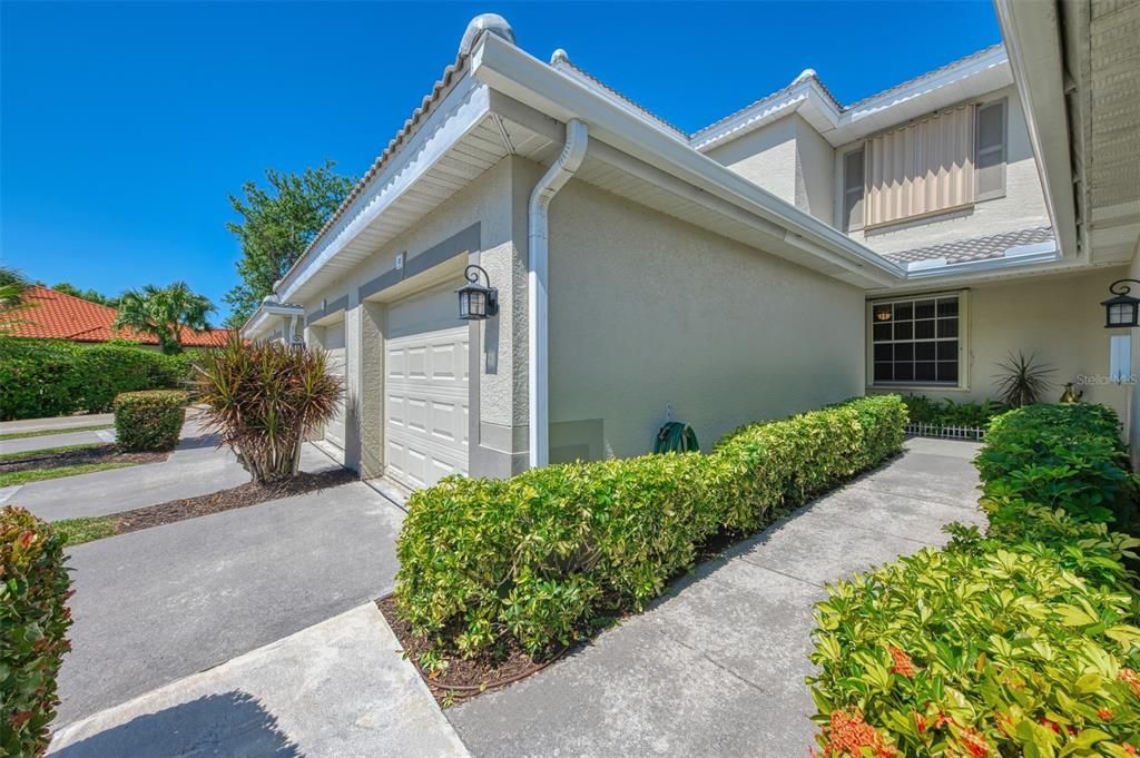 На продажу: $250,000 (2 спален, 2 ванн, 1429 Квадратных фут)