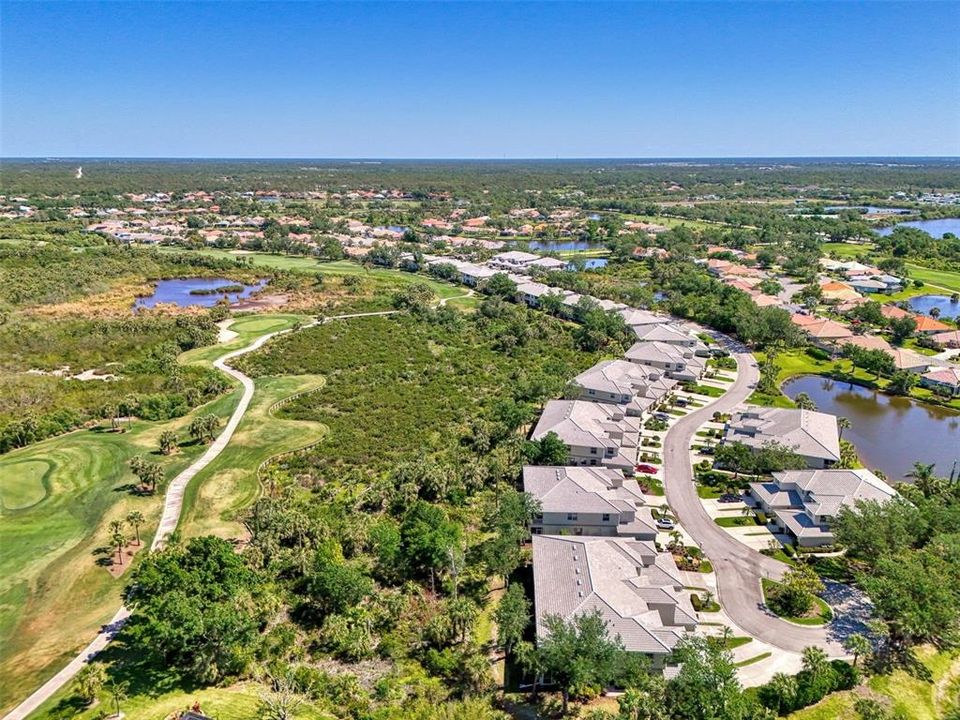 На продажу: $250,000 (2 спален, 2 ванн, 1429 Квадратных фут)