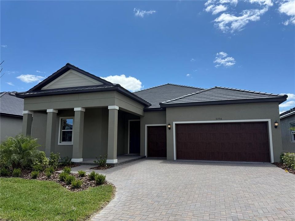 Recently Sold: $479,955 (3 beds, 2 baths, 2350 Square Feet)