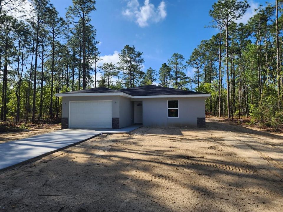 Recently Sold: $240,000 (3 beds, 2 baths, 1238 Square Feet)
