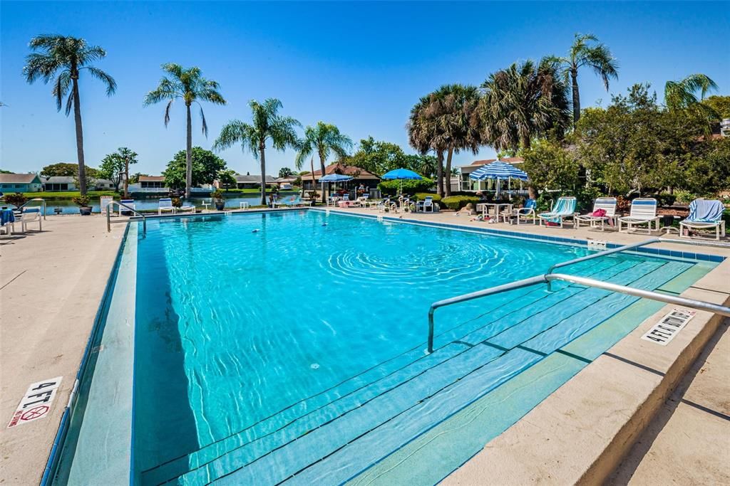 For Sale: $179,900 (2 beds, 2 baths, 1144 Square Feet)