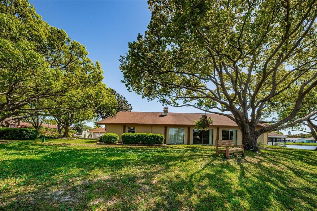 For Sale: $179,900 (2 beds, 2 baths, 1144 Square Feet)