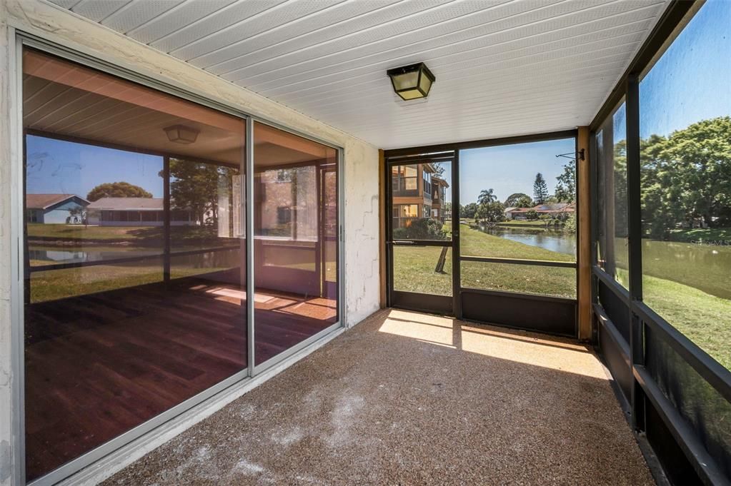 For Sale: $179,900 (2 beds, 2 baths, 1144 Square Feet)