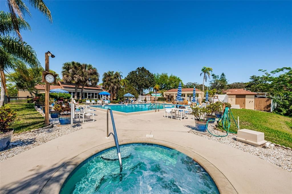 For Sale: $179,900 (2 beds, 2 baths, 1144 Square Feet)