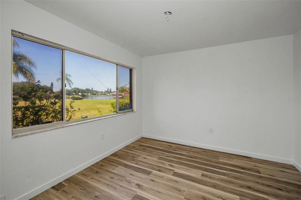 For Sale: $179,900 (2 beds, 2 baths, 1144 Square Feet)