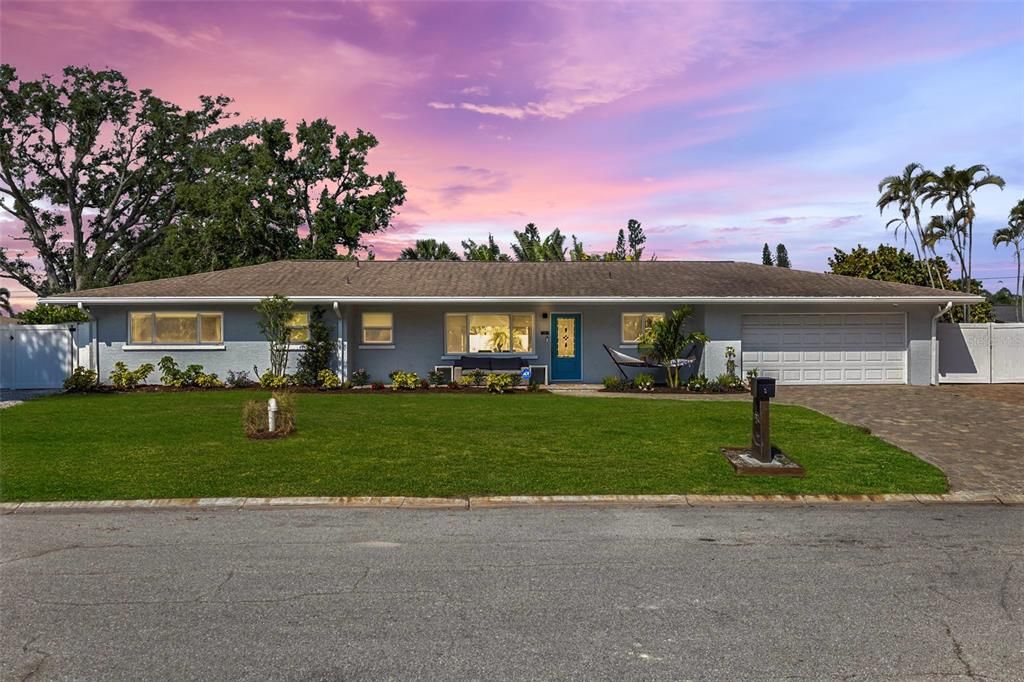 Recently Sold: $750,000 (3 beds, 2 baths, 1815 Square Feet)