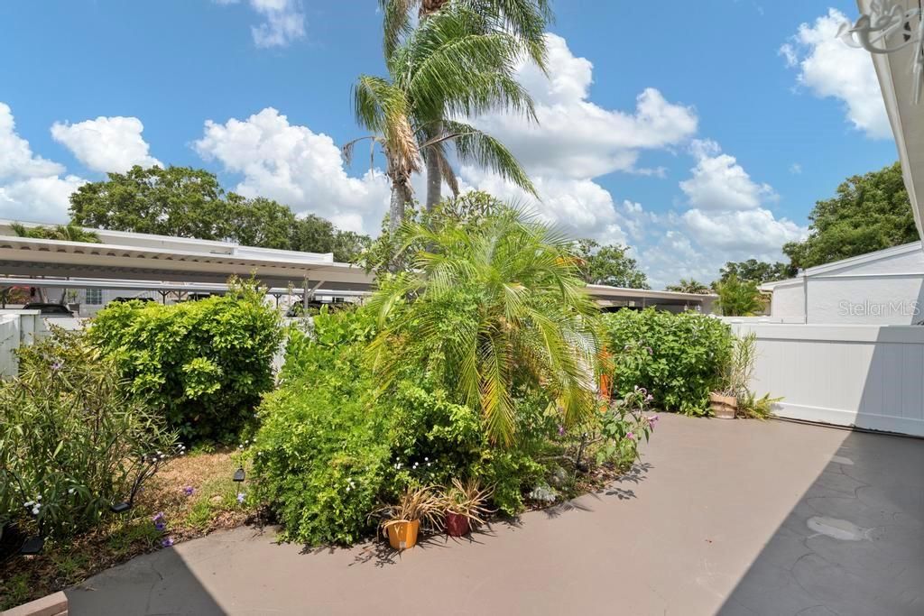 For Sale: $220,000 (2 beds, 2 baths, 1270 Square Feet)