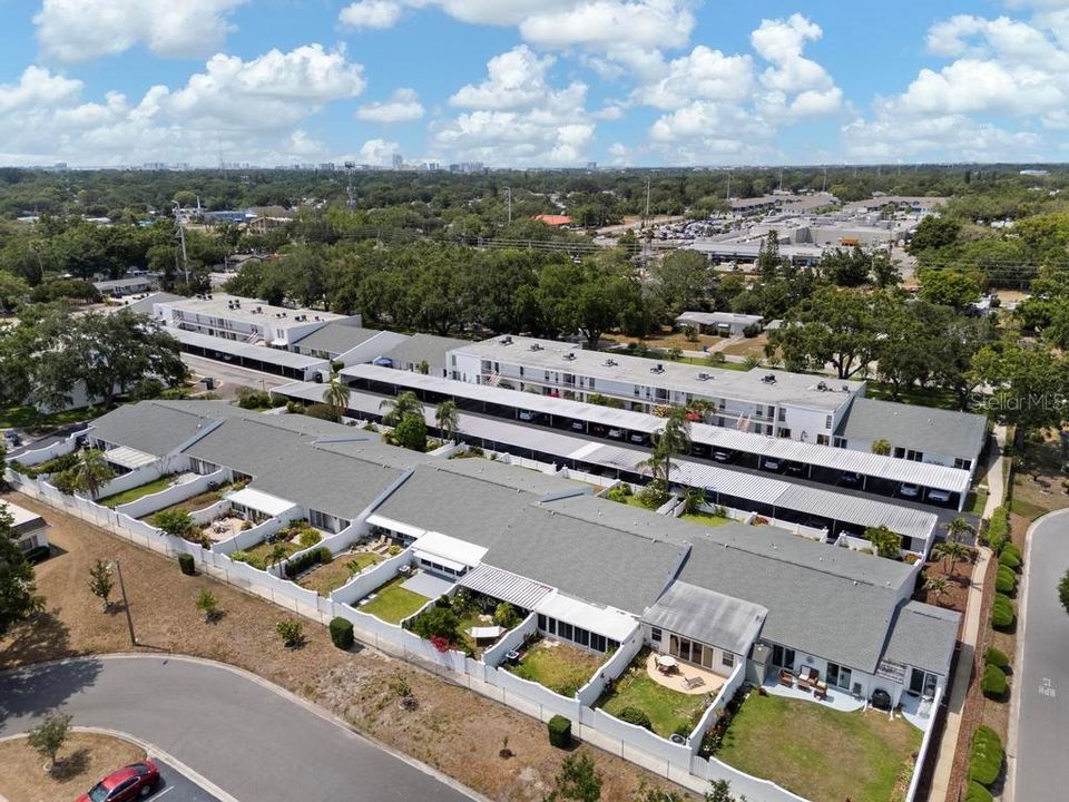 For Sale: $220,000 (2 beds, 2 baths, 1270 Square Feet)